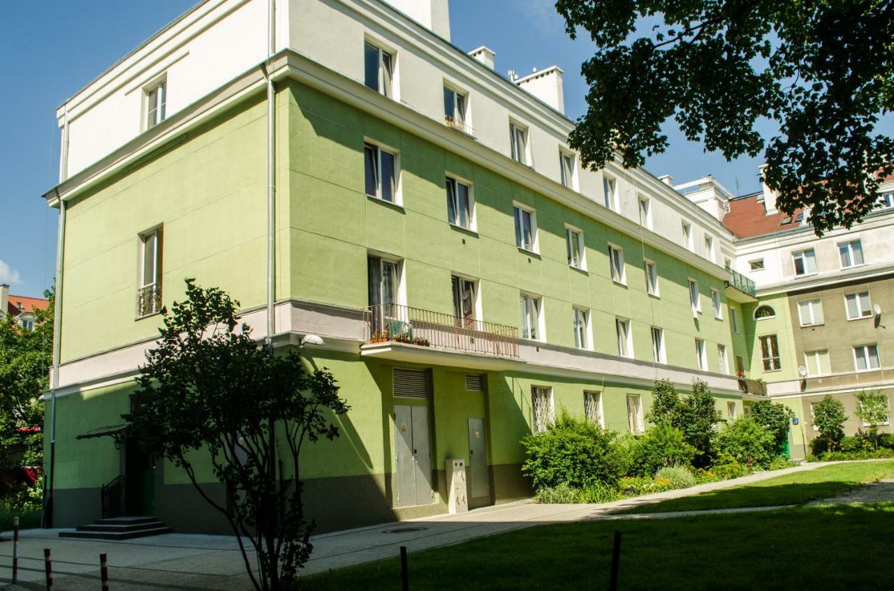 Slow Life Apartment Next To Metro Station Varsóvia Exterior foto